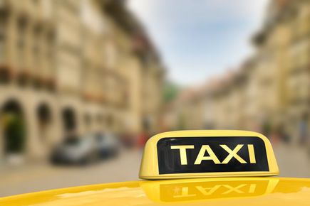 Jak i czy warto zostać taksówkarzem?