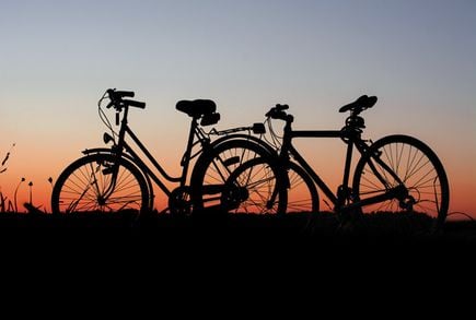 Jak się przygotować do wycieczki rowerowej za miasto?
