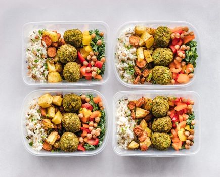 Dieta pudełkowa – sposób na zdrowe odżywianie w pracy