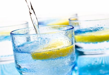 Czy warto pić wody smakowe?