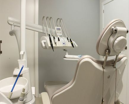 Wizyta u dentysty - prywatnie czy na NFZ?