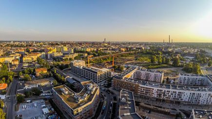 Nowy trend mieszkaniowy we Wrocławiu – mieszkaj w centrum w miasta i ciesz się podmiejskim spokojem