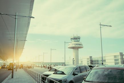 Jak wybrać parking przy lotnisku Balice? 5 rzeczy, na które musisz zwrócić uwagę