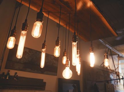 Oświetlenie kuchni - gdzie zamontować lampy by były funkcjonalne?