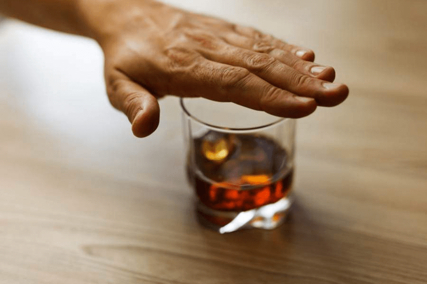 Esperal – historia wszywki alkoholowej