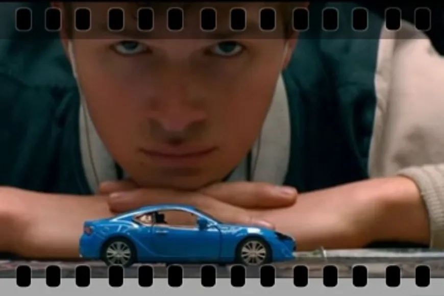 Baby Driver, czyli brawura na czterech kółkach w rytmie muzyki