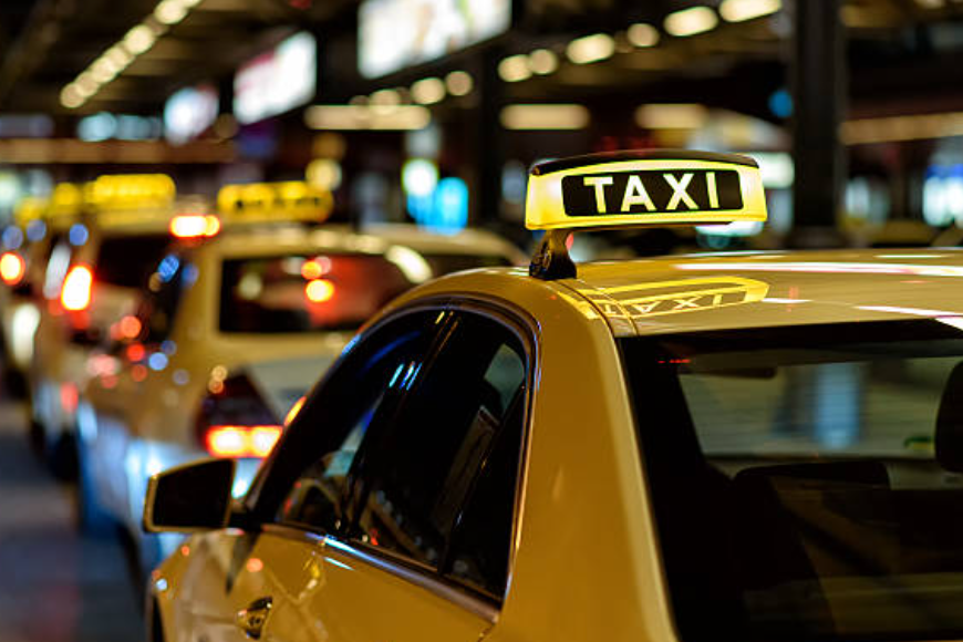 O czym warto wiedzieć korzystając z usług taxi