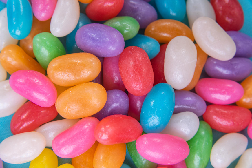 Fasolki wszystkich smaków – czym wyróżniają się te słodkości i gdzie można je kupić?