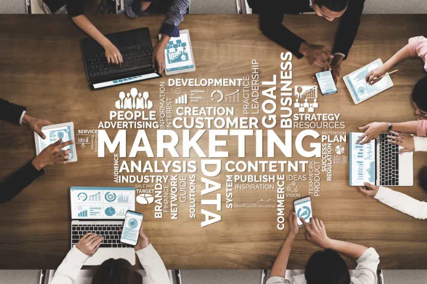 Jak pracuje dział marketingu?