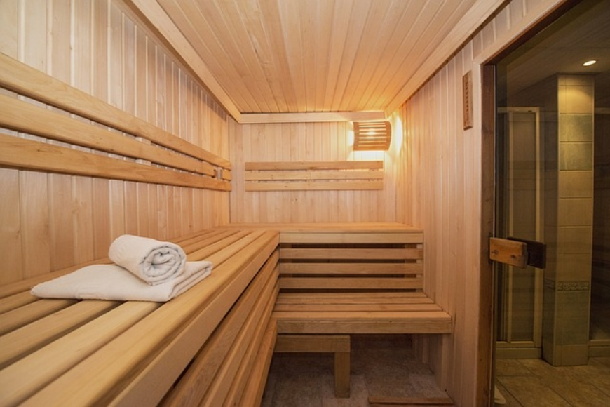 Boazeria do sauny fińskiej – który gatunek drewna wybrać?