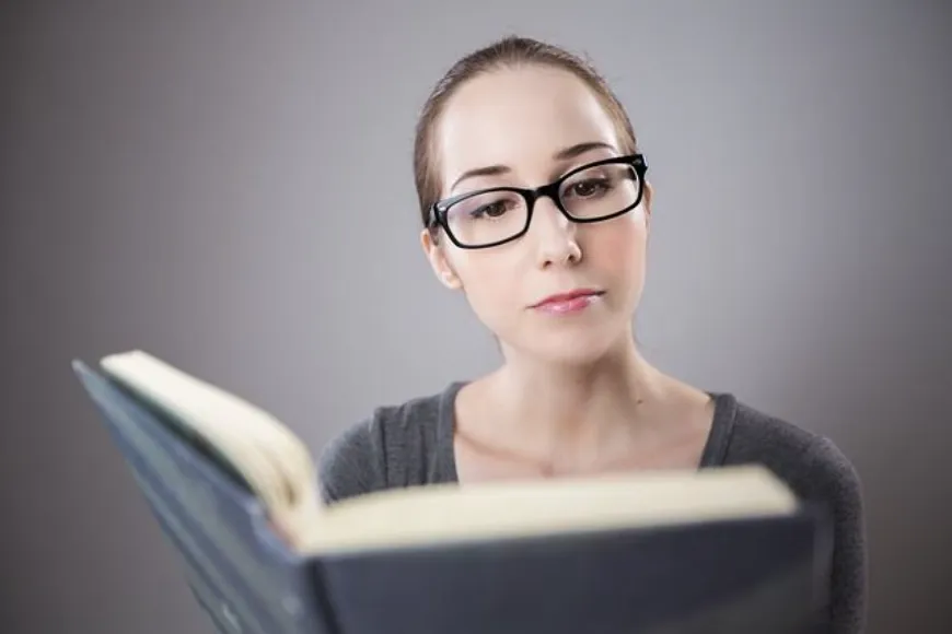 Kursy czy studia. Co wybrać i co się bardziej opłaca?