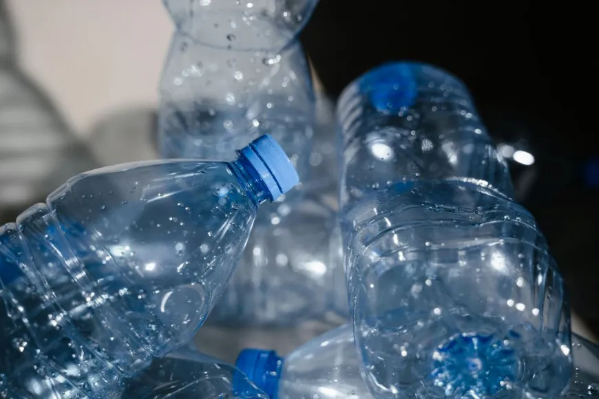 Zastosowanie siłowników pneumatycznych w produkcji politereftalanu etylenu (PET)