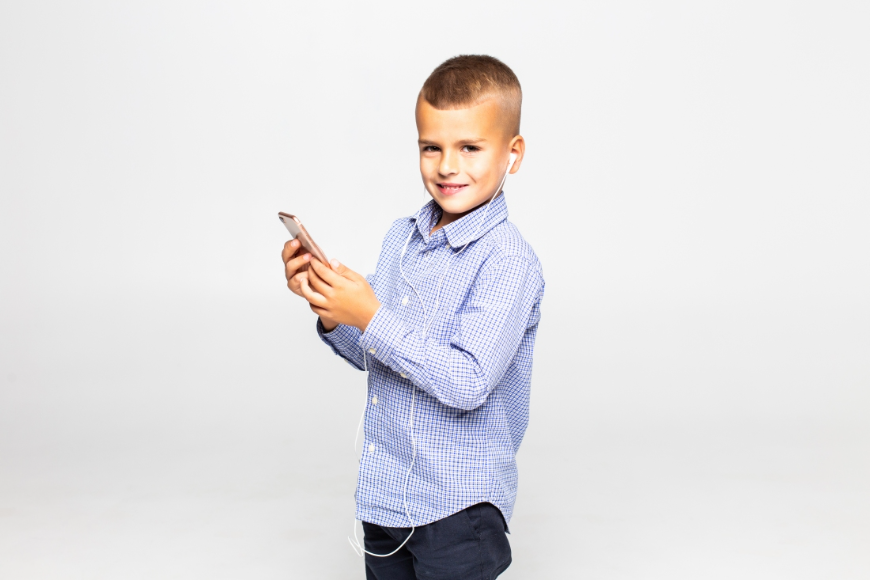 Telefon dla dziecka – jakie funkcje są najważniejsze?