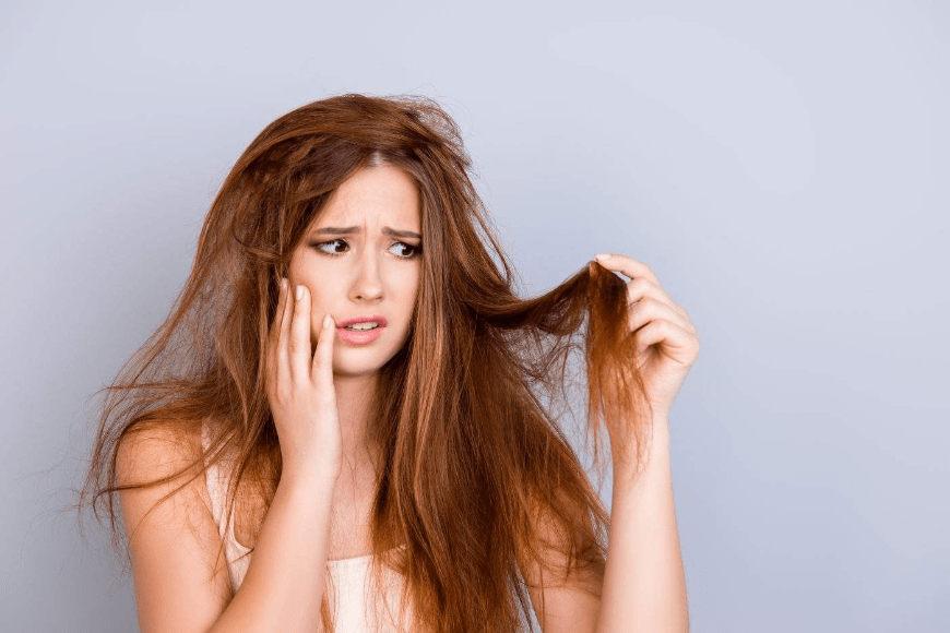 Wypadanie włosów i łamliwość paznokci – poznaj najczęstsze przyczyny