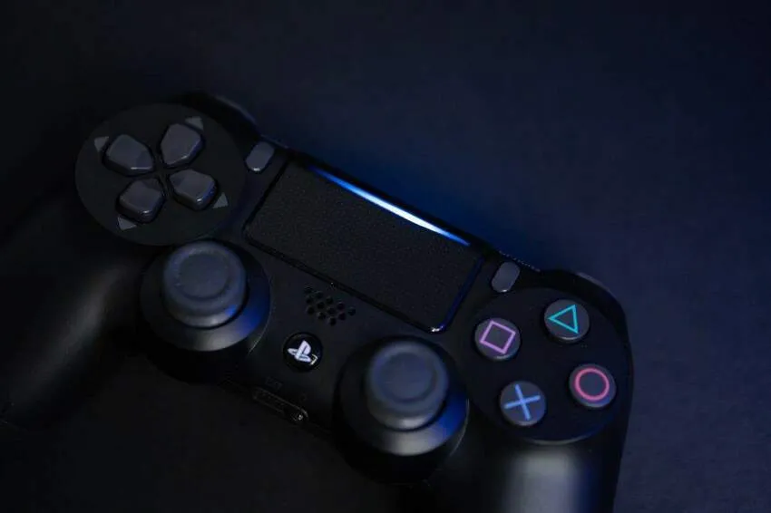 Premiera PS5 – co musisz wiedzieć o nowej konsoli Sony? Data, specyfikacja, porównanie z PlayStation 4