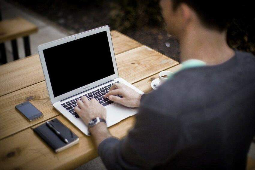TOP 10 najlepszych laptopów do pracy